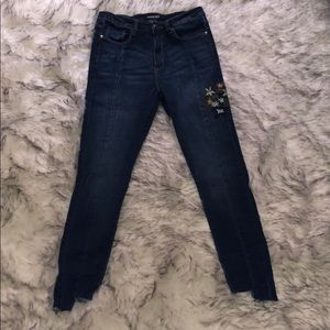 Fashion Nova’s Cropped cut off high rise jeggings